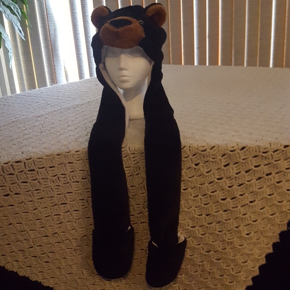 Bear fleece hat.